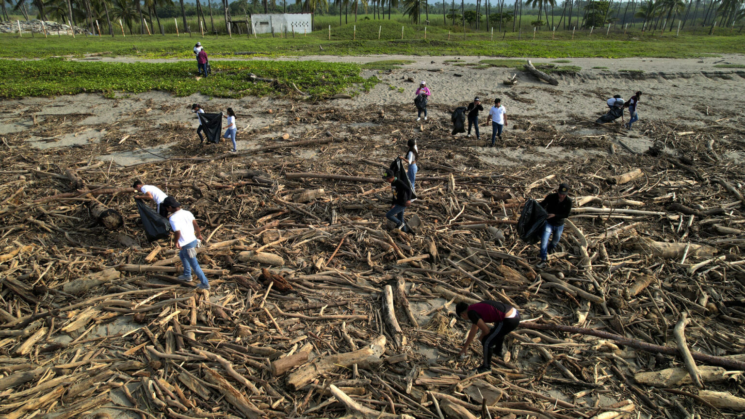 Voluntariado limpieza huracán